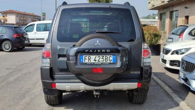 Mitsubishi Pajero 3.2 DI-D 16V aut. 3p. Intense DPF (4)