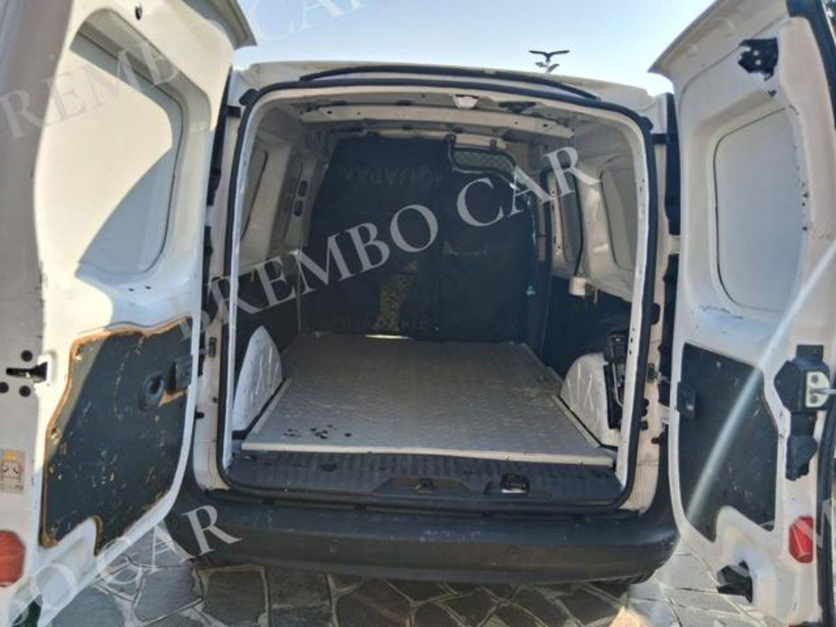Renault Kangoo 1.5 dCi 90CV F.AP. 4p. Express Maxi Combi (3)
