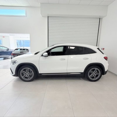Mercedes-Benz GLA SUV 220 d Automatic Premium (4)