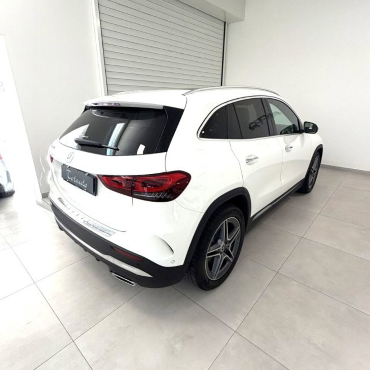 Mercedes-Benz GLA SUV 220 d Automatic Premium (8)