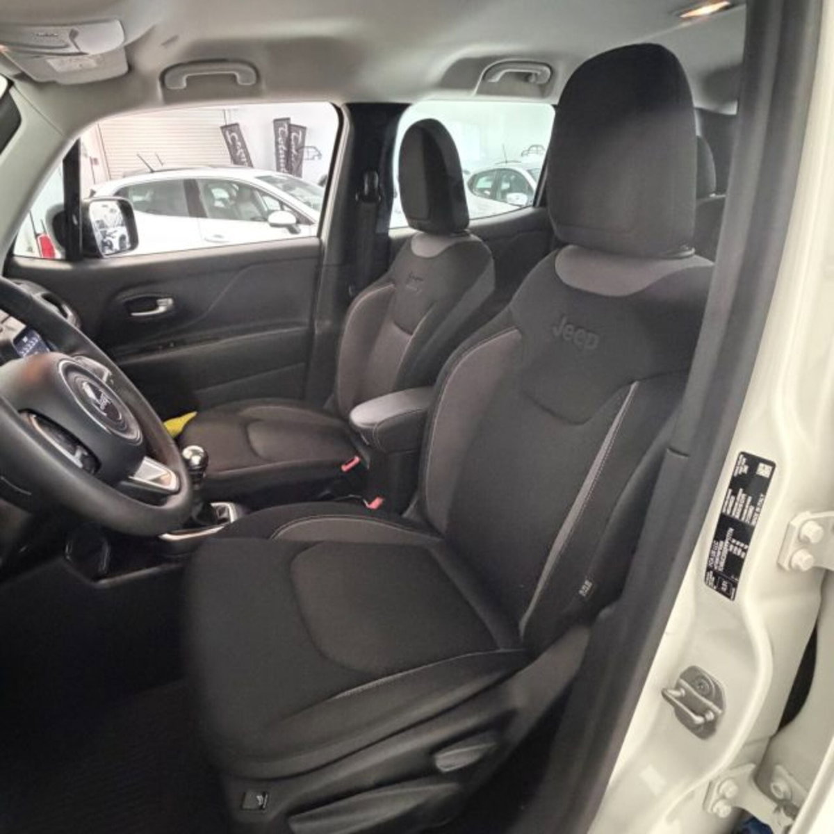 Jeep Renegade 1.6 Mjt 130 CV Limited (14)