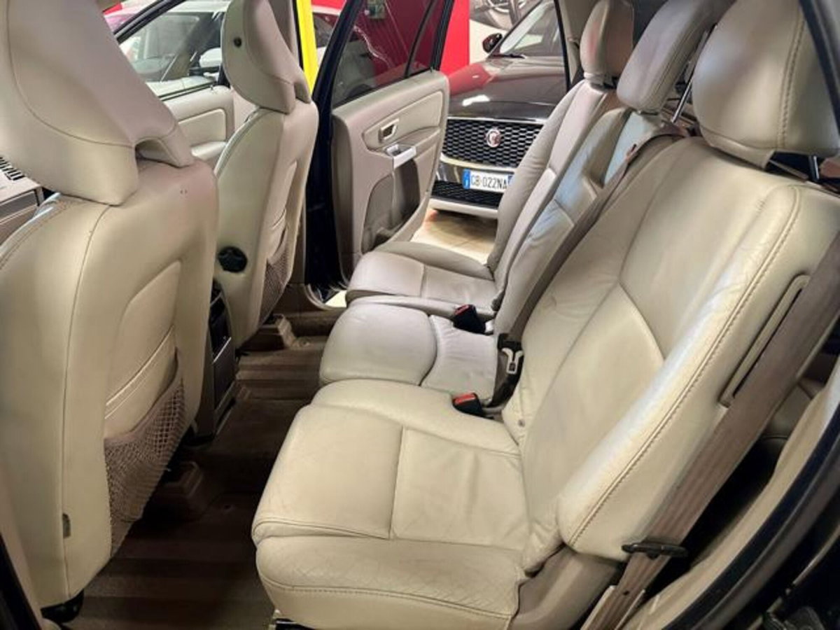 Volvo XC90 2.4 D5 185 CV AWD Executive (9)