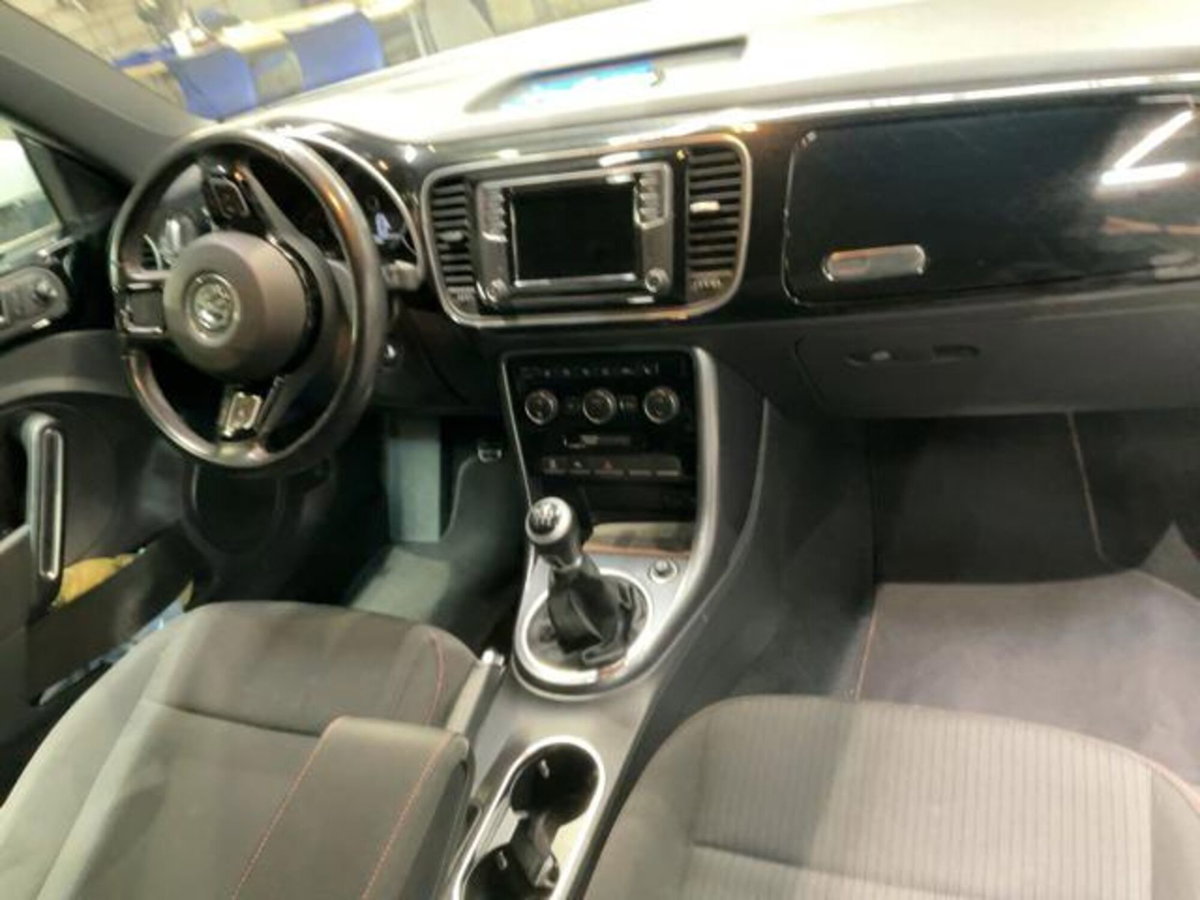 Volkswagen Maggiolino Cabrio 1.2 TSI Design (7)