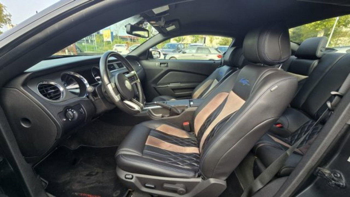 Ford Mustang Coupé Fastback 2.3 EcoBoost (8)