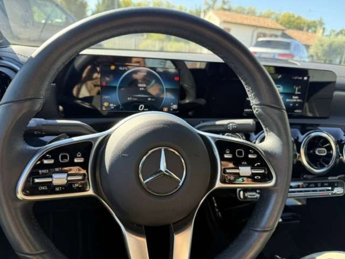 Mercedes-Benz CLA 180 Executive (11)