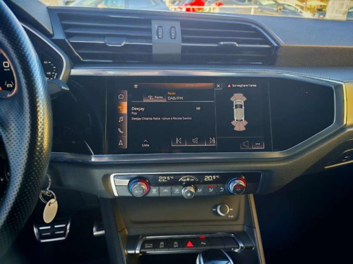 Audi Q3 Sportback 40 TDI quattro S tronic S line edition (12)