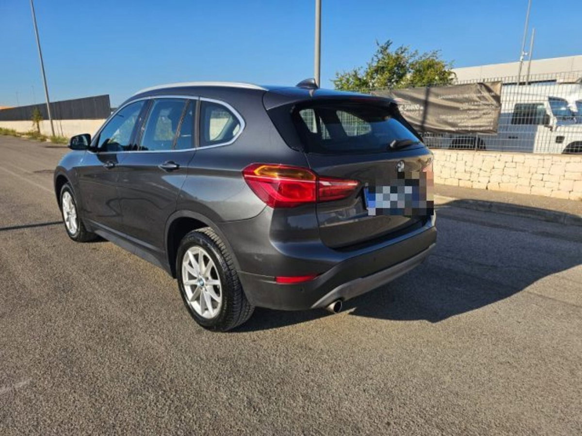 BMW X1 xDrive18d Sport (8)