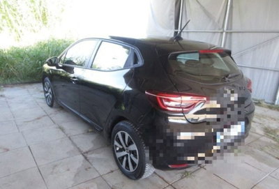 Renault Clio 1.0 tce Techno Gpl 100cv (5)