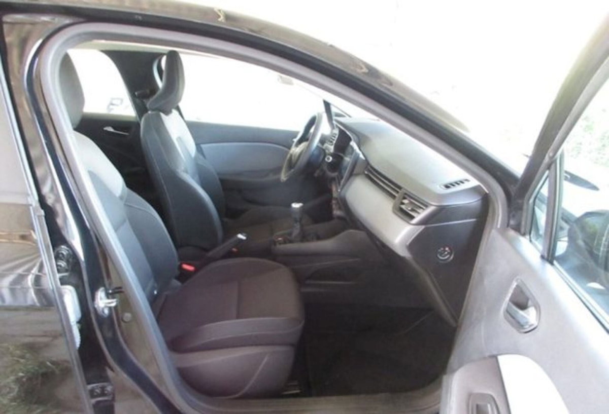 Renault Clio 1.0 tce Techno Gpl 100cv (7)