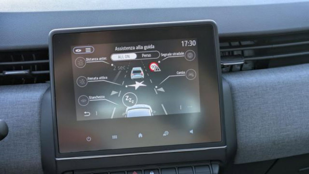 Renault Clio Blue dCi 100 CV 5 porte Evolution (11)