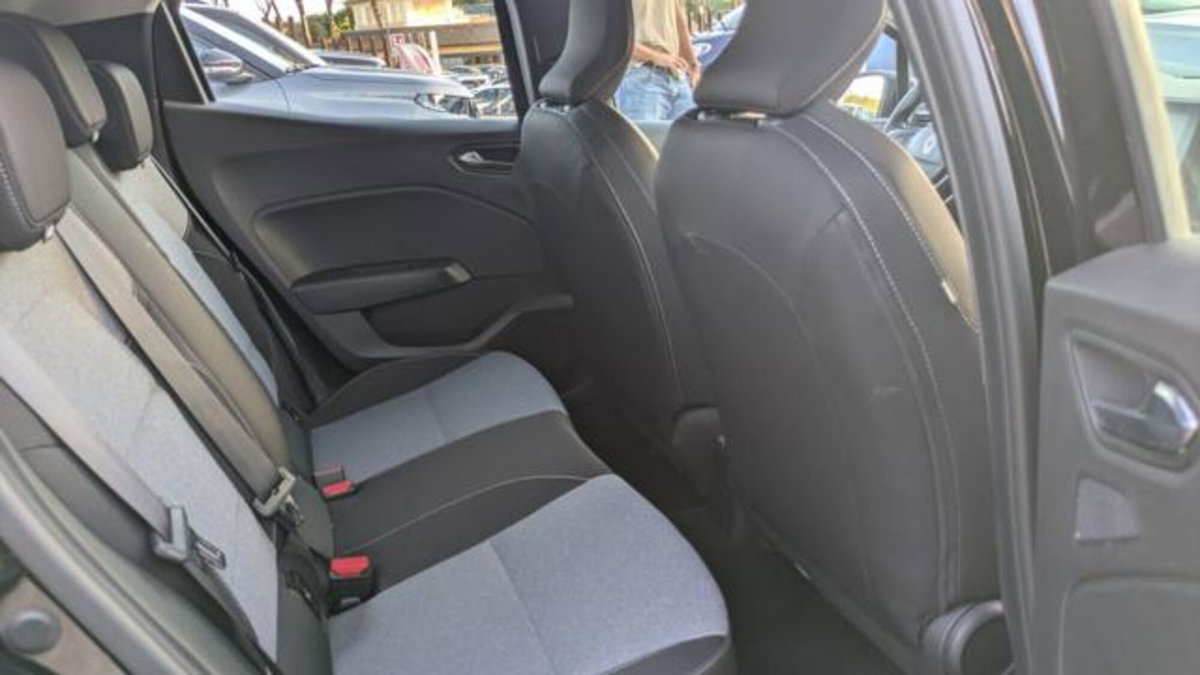 Renault Clio Blue dCi 100 CV 5 porte Evolution (9)
