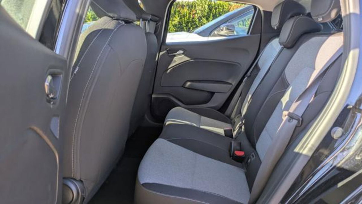 Renault Clio 1.0 tce Techno Gpl 100cv (12)