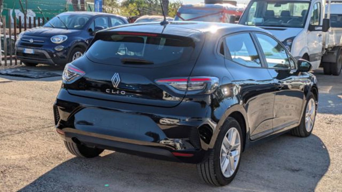 Renault Clio 1.0 tce Techno Gpl 100cv (3)
