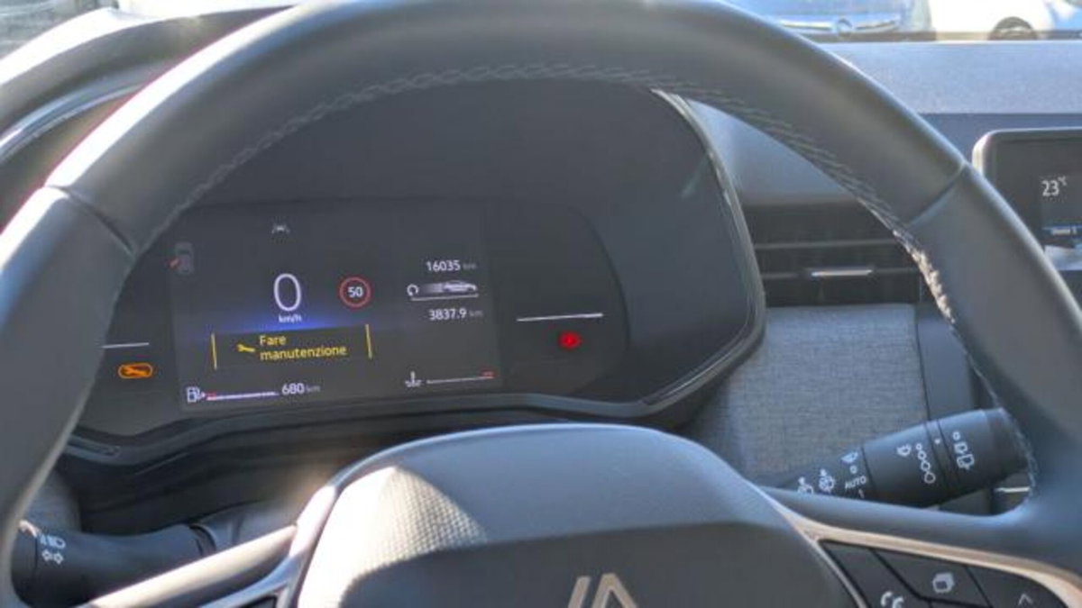 Renault Clio 1.0 tce Techno Gpl 100cv (7)