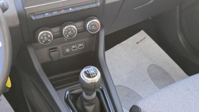 Renault Clio 1.0 tce Techno Gpl 100cv (8)
