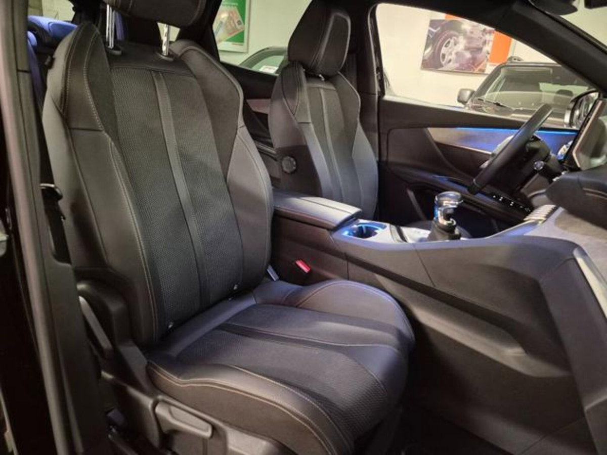 Peugeot 3008 PureTech Turbo 130 S&S GT (17)