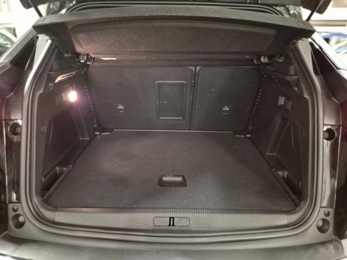 Peugeot 3008 PureTech Turbo 130 S&S GT (8)