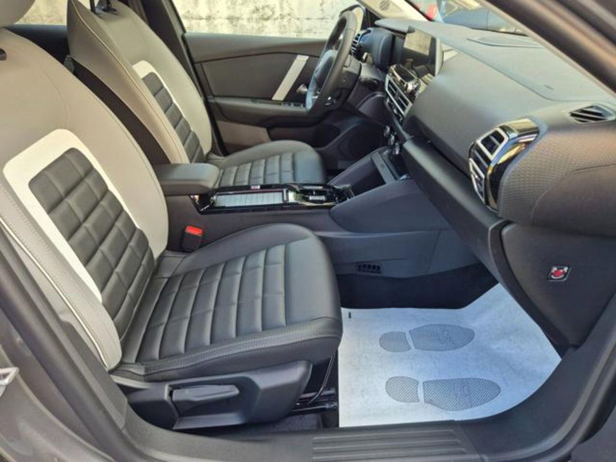 Citroen C4 1.2 hybrid Max 136cv e-dcs6 (11)
