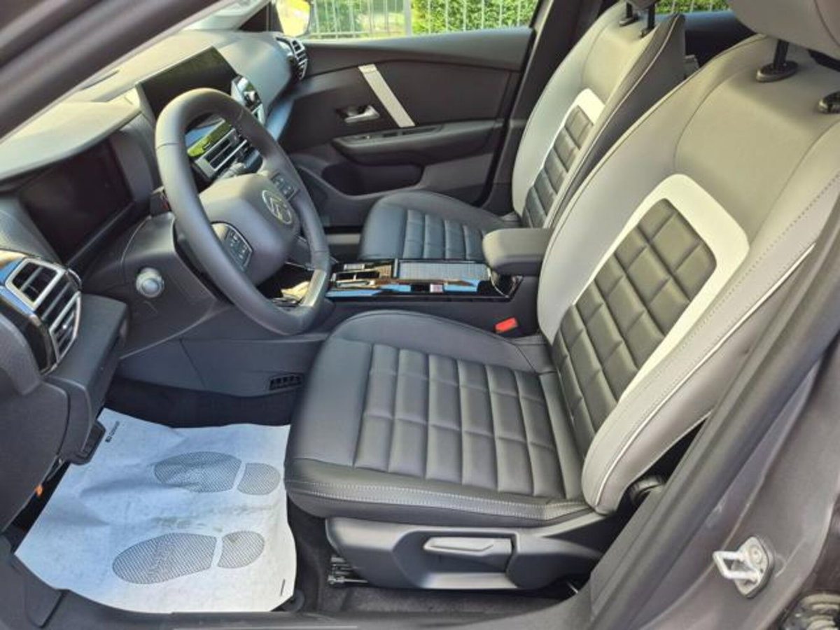 Citroen C4 1.2 hybrid Max 136cv e-dcs6 (9)