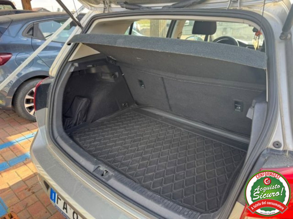 Volkswagen Golf 1.6 TDI 110 CV 5p. Comfortline BlueMotion (9)