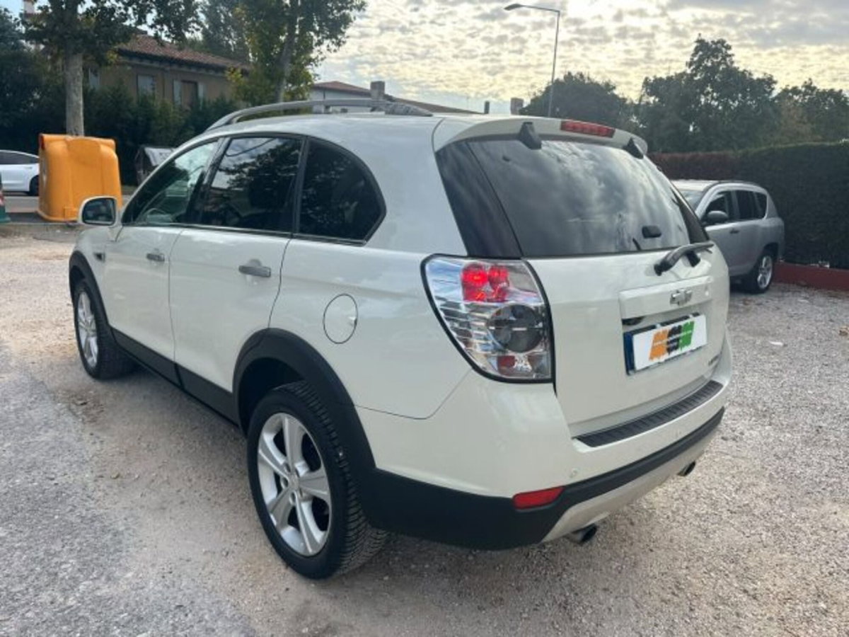 Chevrolet Captiva 2.2 VCDi 184CV aut. 4WD LTZ (11)