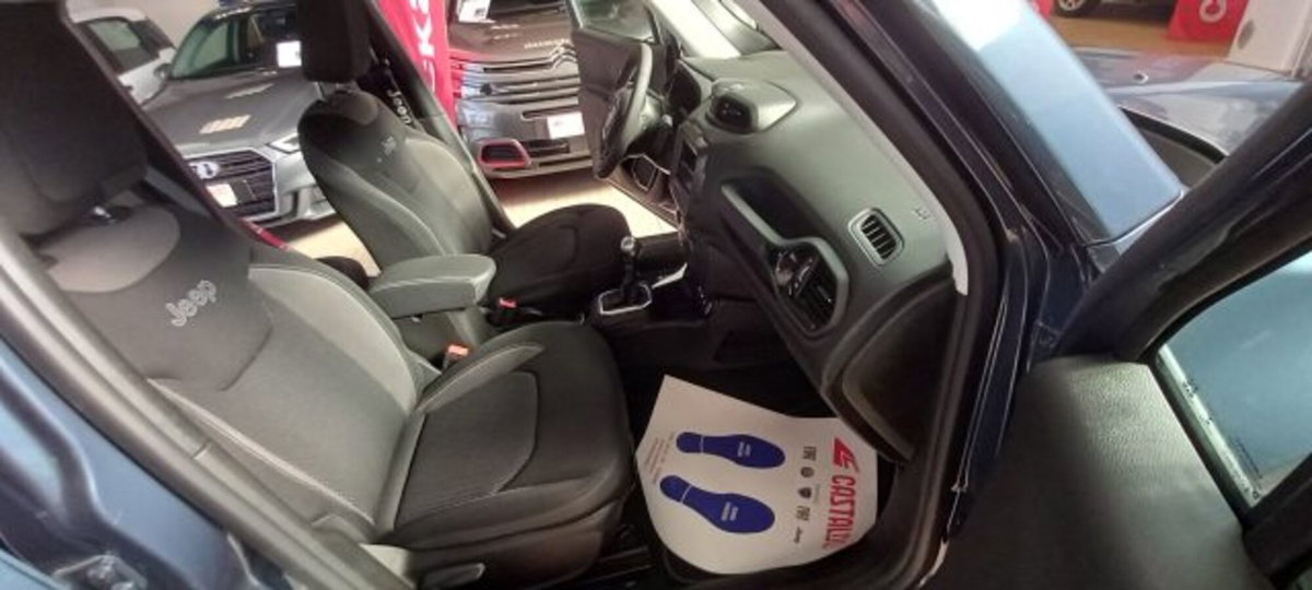 Jeep Renegade 1.6 Mjt 130 CV Limited (7)