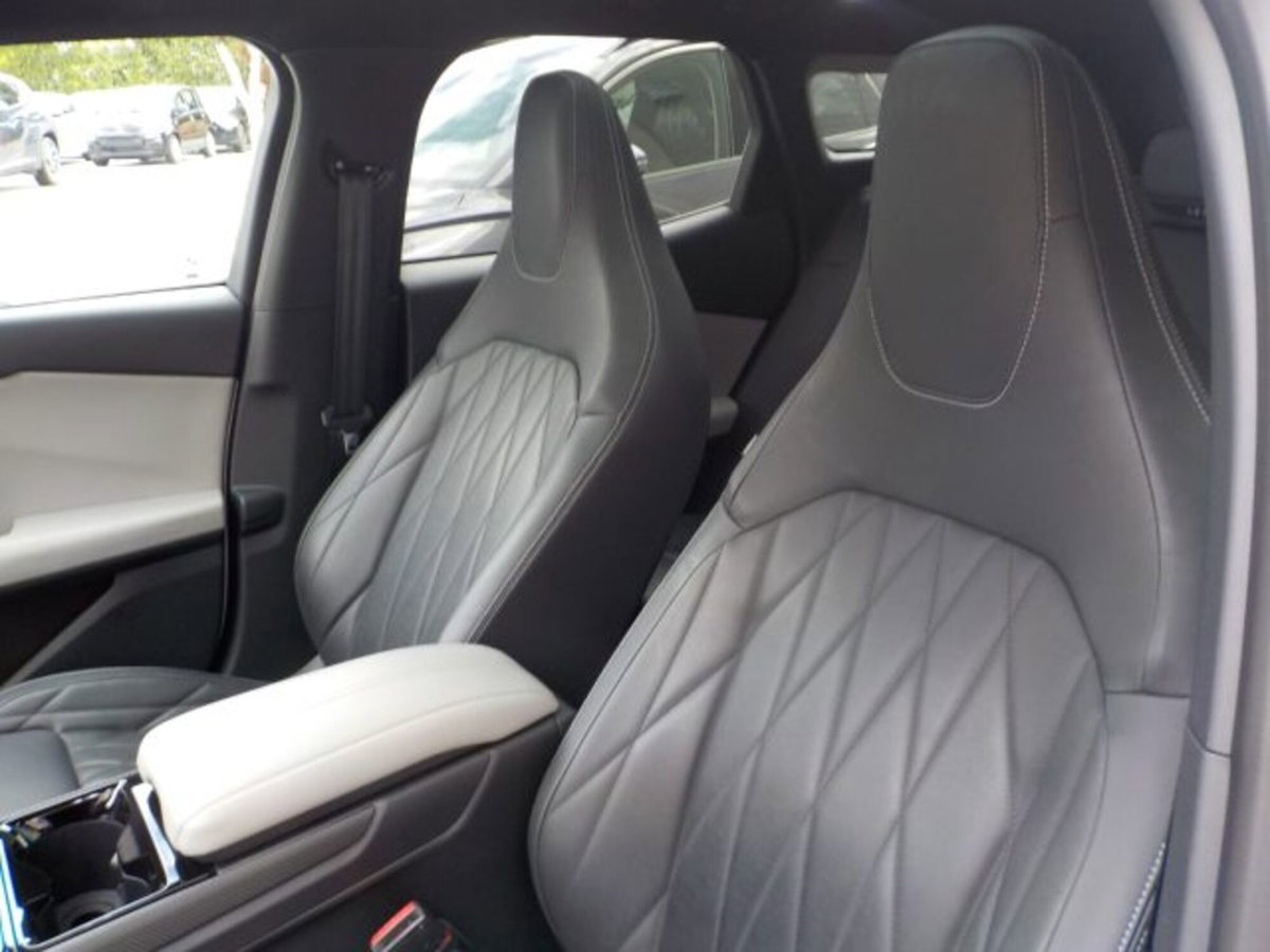 Ford Explorer 77kWh Extended Range Premium rwd (10)