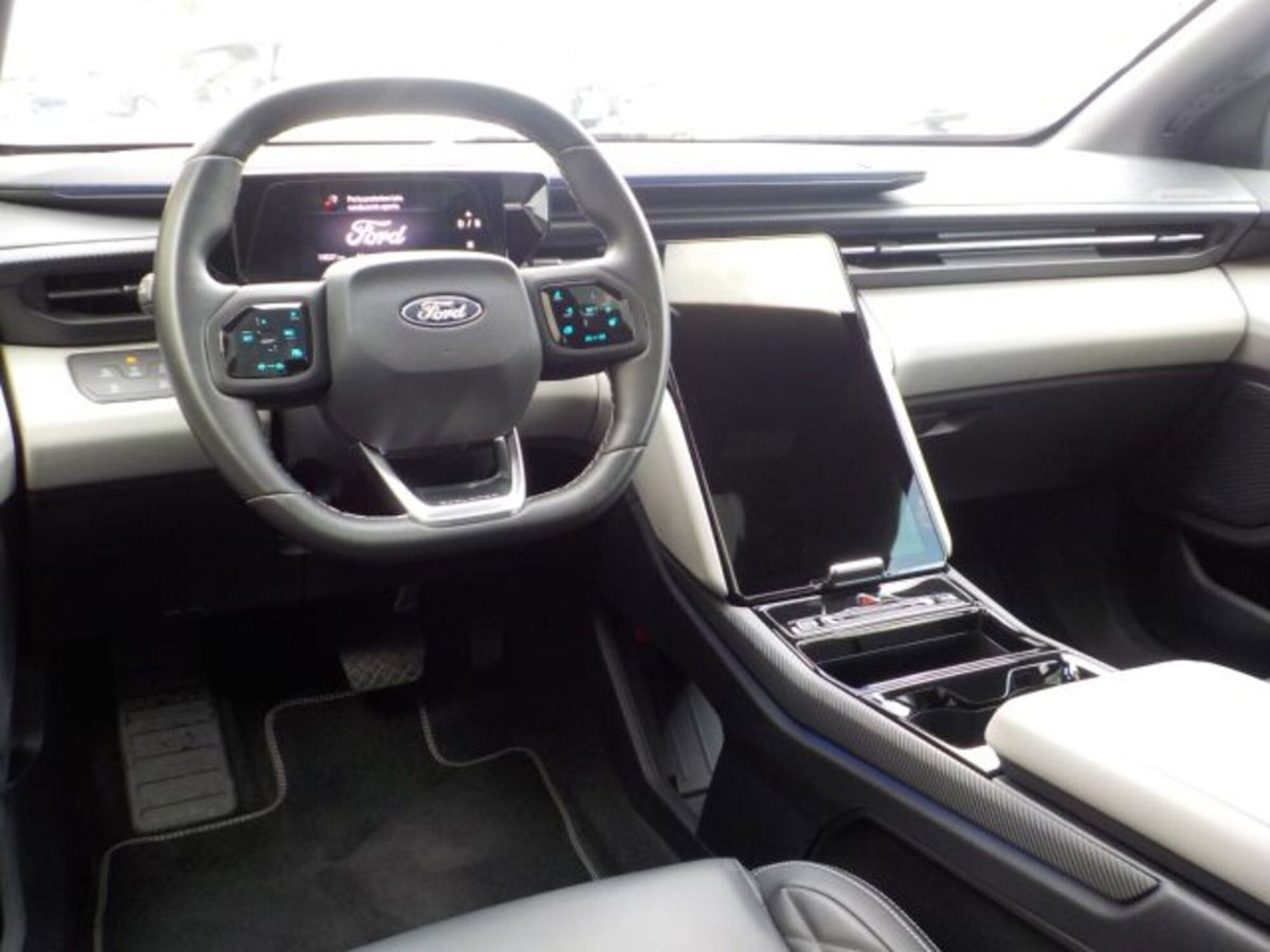 Ford Explorer 77kWh Extended Range Premium rwd (7)