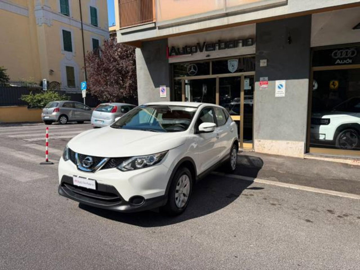 Nissan Qashqai 1.5 dCi Visia (3)