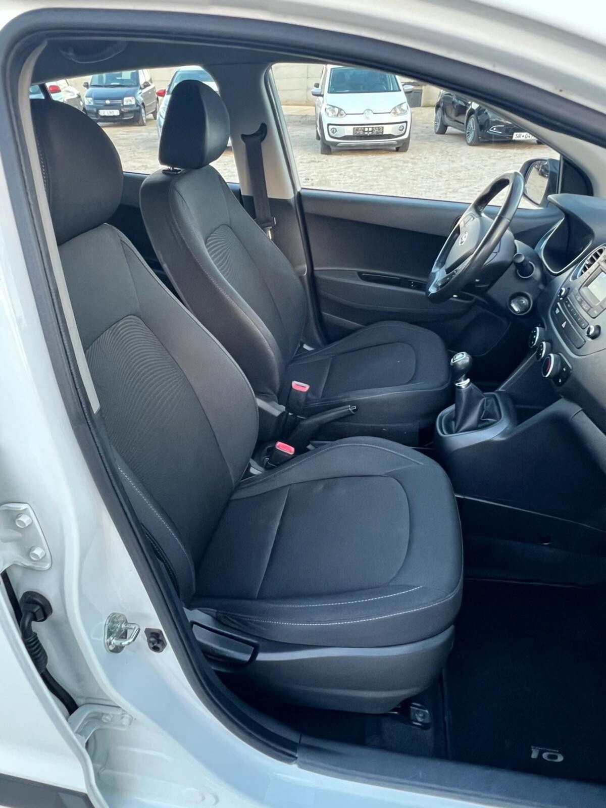 Hyundai i10 1.0 MPI Tech (12)