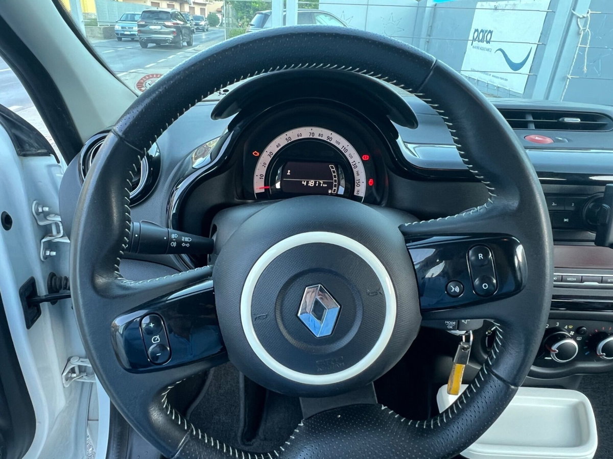 Renault Twingo SCe Stop&Start Intens (16)
