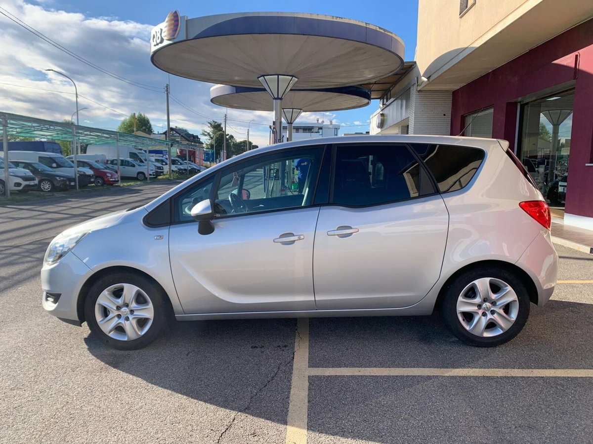 Opel Meriva 1.4 100CV Cosmo (8)