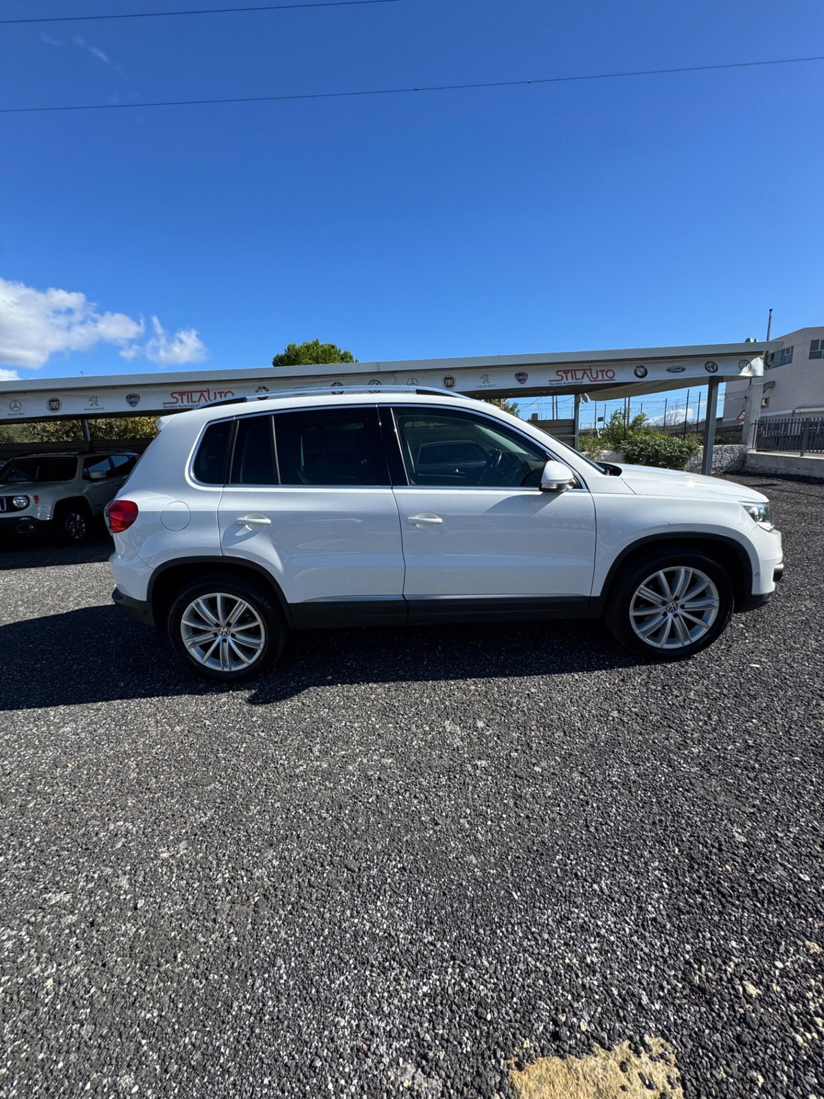 Volkswagen Tiguan 2.0 TDI 140 CV Sport & Style BlueMotion Technology (7)
