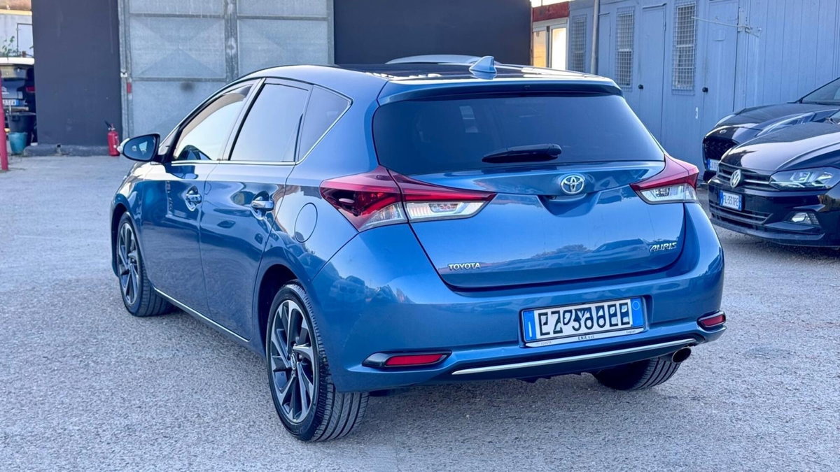 Toyota Auris 1.6 D-4D Lounge (12)