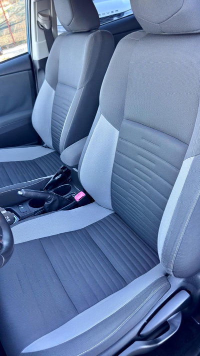 Toyota Auris 1.6 D-4D Lounge (16)