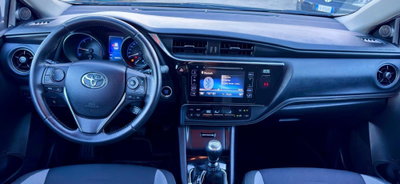 Toyota Auris 1.6 D-4D Lounge (7)