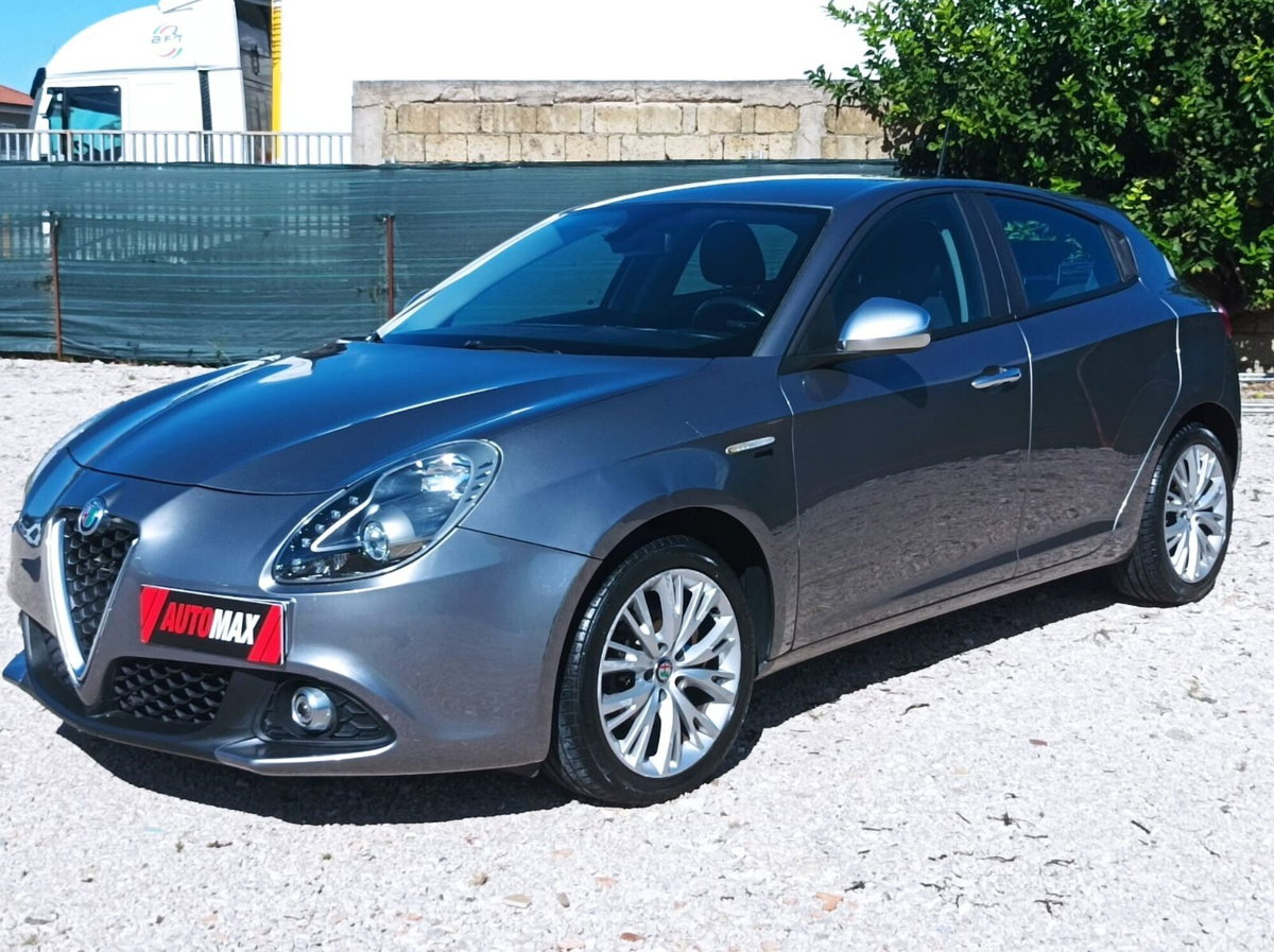 Alfa Romeo Giulietta 1.6 JTDm Ti 120cv (2)