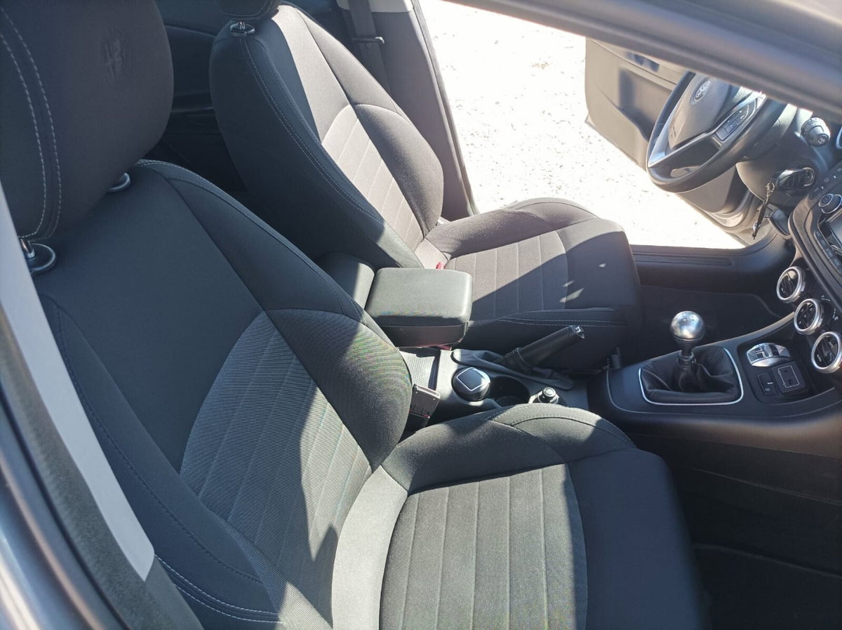 Alfa Romeo Giulietta 1.6 JTDm Ti 120cv (8)