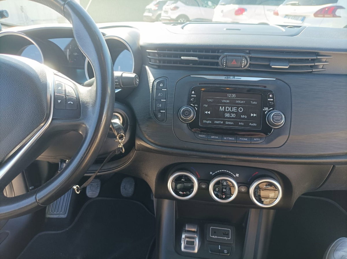 Alfa Romeo Giulietta 1.6 JTDm Ti 120cv (9)