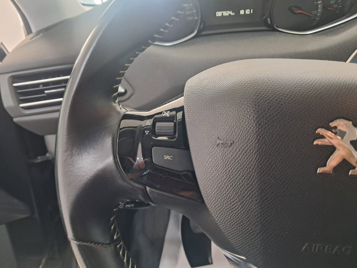 Peugeot 308 BlueHDi 130 S&S Active (19)