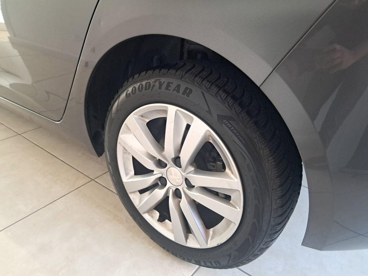 Peugeot 308 BlueHDi 130 S&S Active (8)