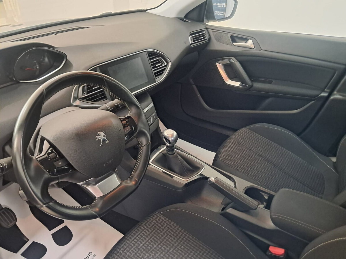 Peugeot 308 BlueHDi 130 S&S Active (9)