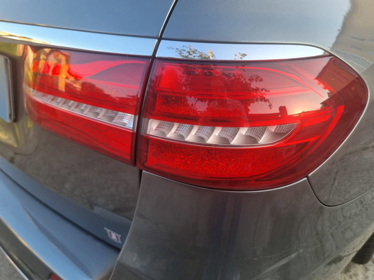 Mercedes-Benz Classe E Station Wagon 220 d 4Matic Auto Premium Plus (10)