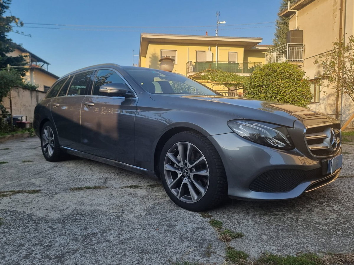 Mercedes-Benz Classe E Station Wagon 220 d 4Matic Auto Premium Plus (4)