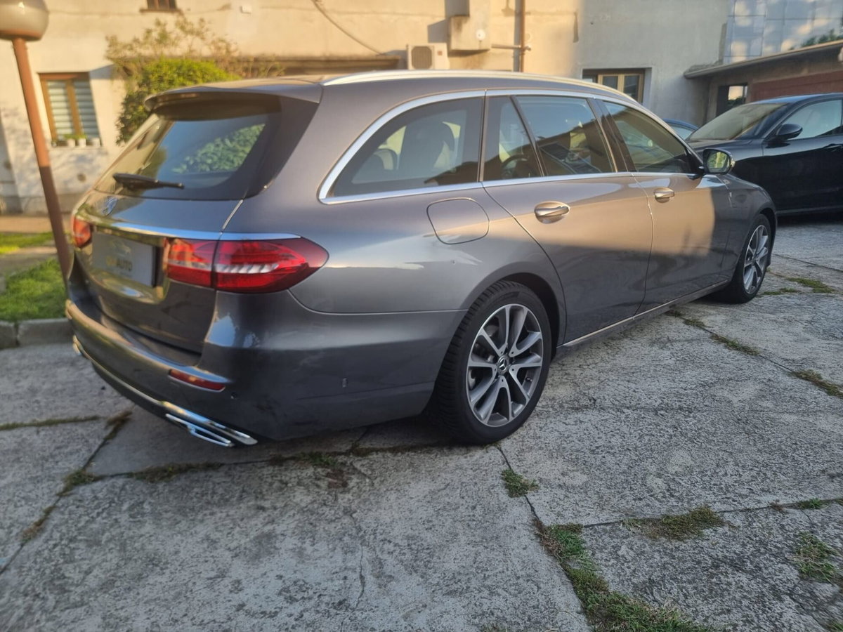 Mercedes-Benz Classe E Station Wagon 220 d 4Matic Auto Premium Plus (6)