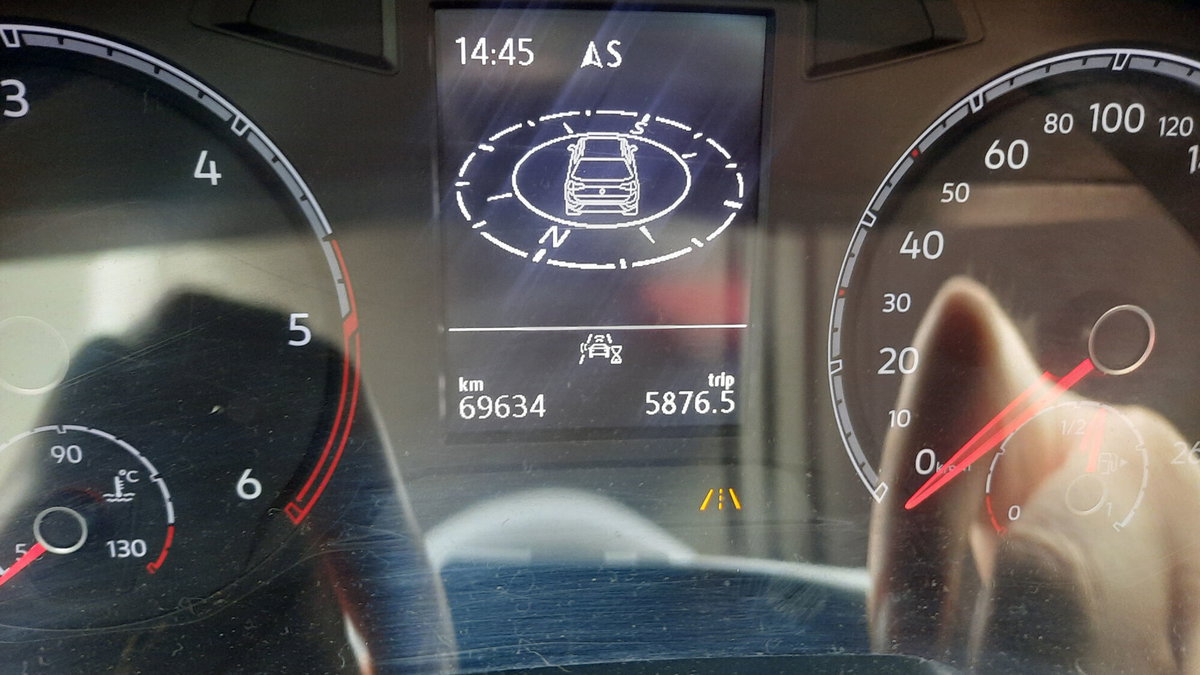 Volkswagen T-Roc 1.6 TDI SCR Business BlueMotion Technology (8)
