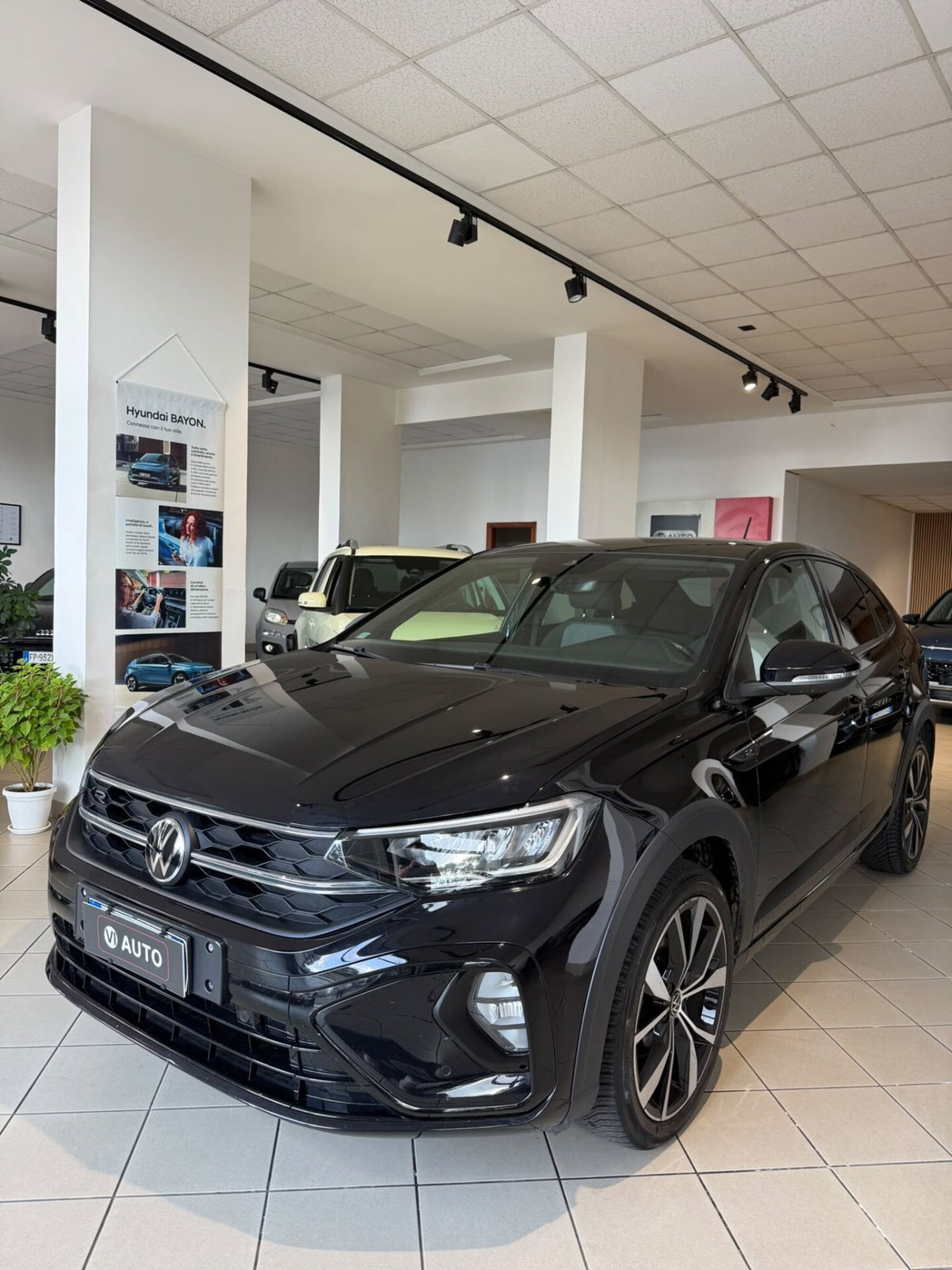 Volkswagen Taigo 1.0 TSI 110 CV DSG R-Line (3)
