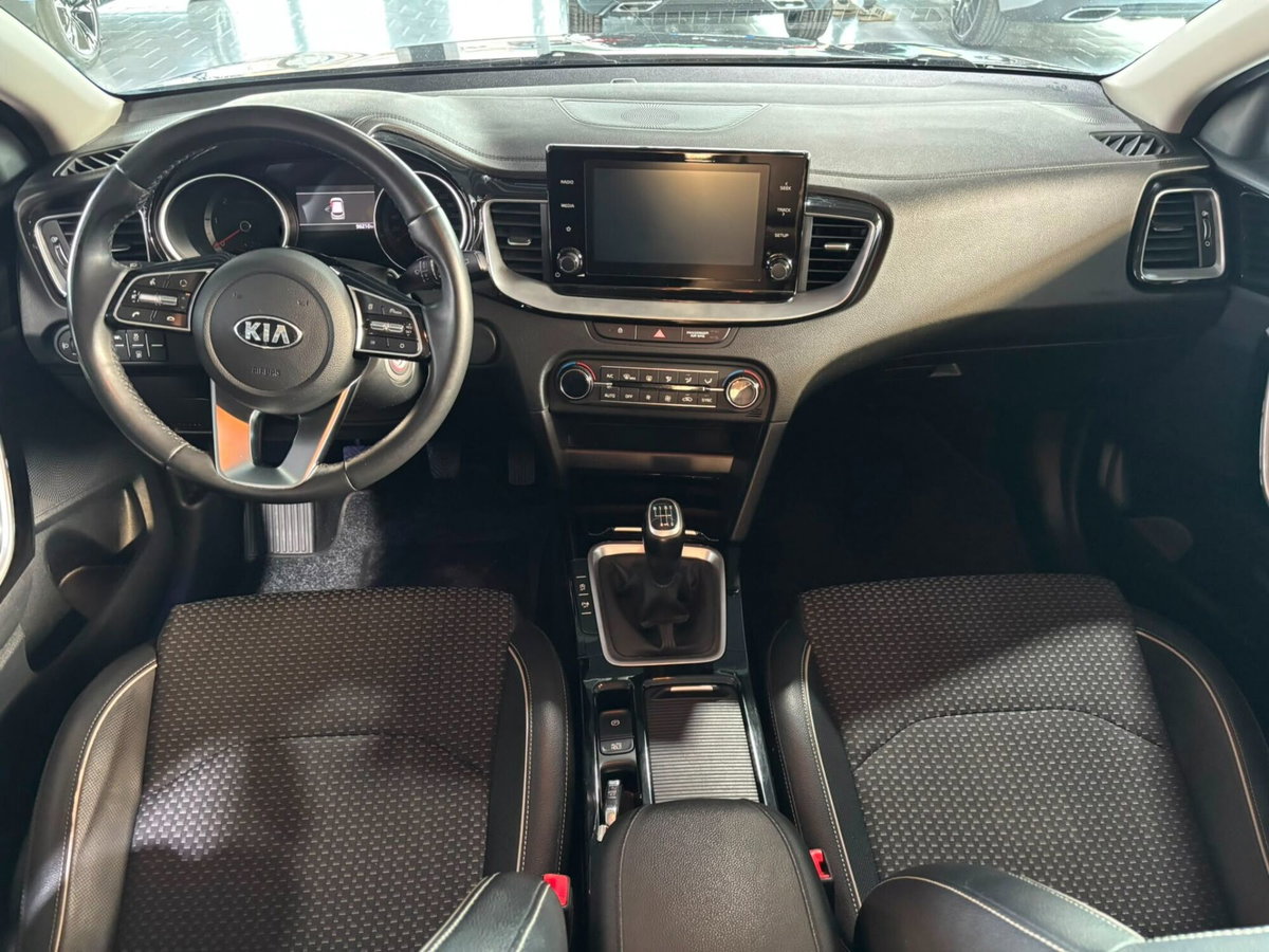 Kia XCeed 1.6 CRDi 115 CV Style (11)