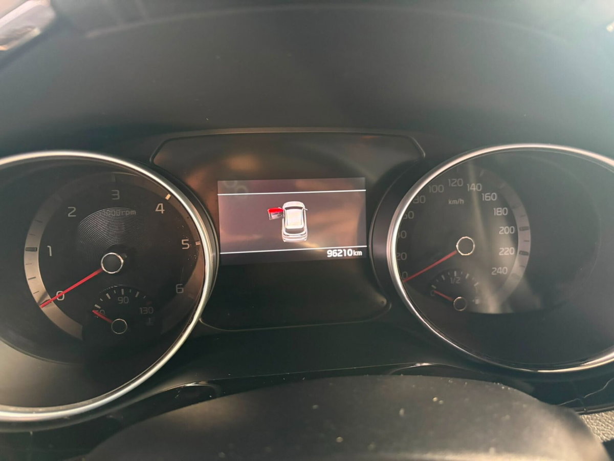 Kia XCeed 1.6 CRDi 115 CV Style (13)