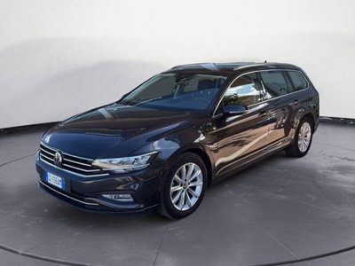 Volkswagen Passat Variant 2.0 TDI SCR EVO DSG Business usata
